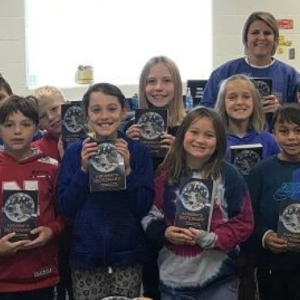 wahoo-kiwanis-dictionary-donation